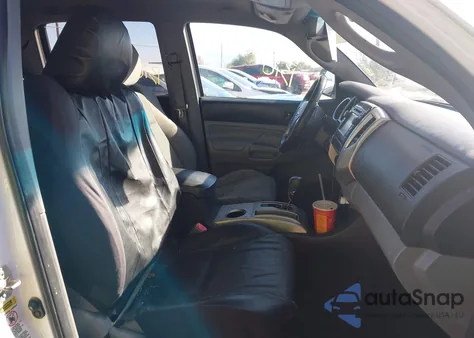 2013 Toyota Tacoma Base V6 z USA, uszkodzony, nr VIN 3TMLU4ENXDM124566